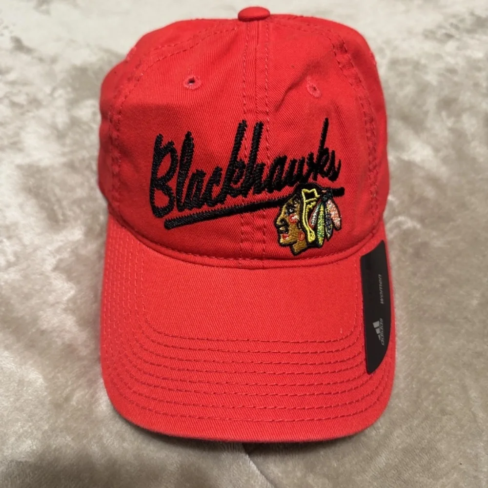 Chicago Blackhawks Women's Hat Cap Adidas Adjustable Red - NEW - Picture 1 of 5